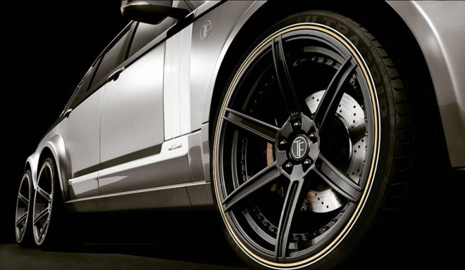 SUV siêu sang Range Rover hoá thân thành bán tải sáu bánh SUV siêu sang Range Rover hoá thân thành bán tải sáu bánh